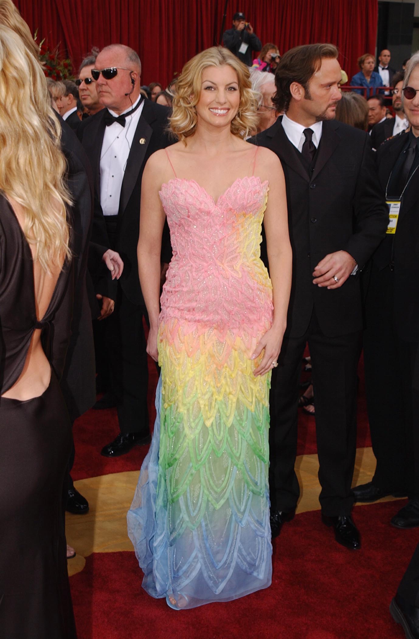 Faith Hill's divisive pastel rainbow dress, plus more 2002 Oscars fashion  flashbacks | Gallery | Wonderwall.com, image size:1378x2100