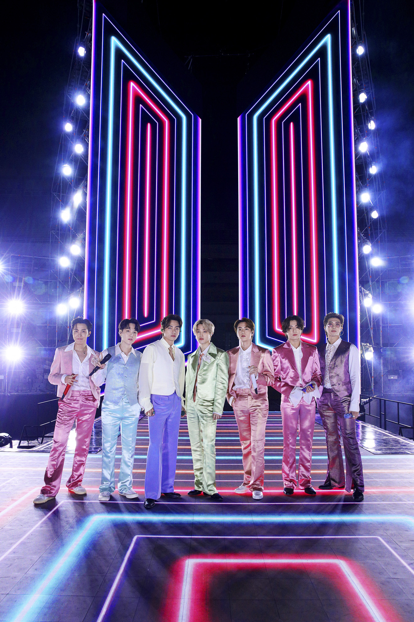 K-POP・アジア BTS Billboard JUNGKOOK JIN SUGA JIMIN BTS, Jimin, Suga, Jin & Jungkook Top Six Spots on Hot