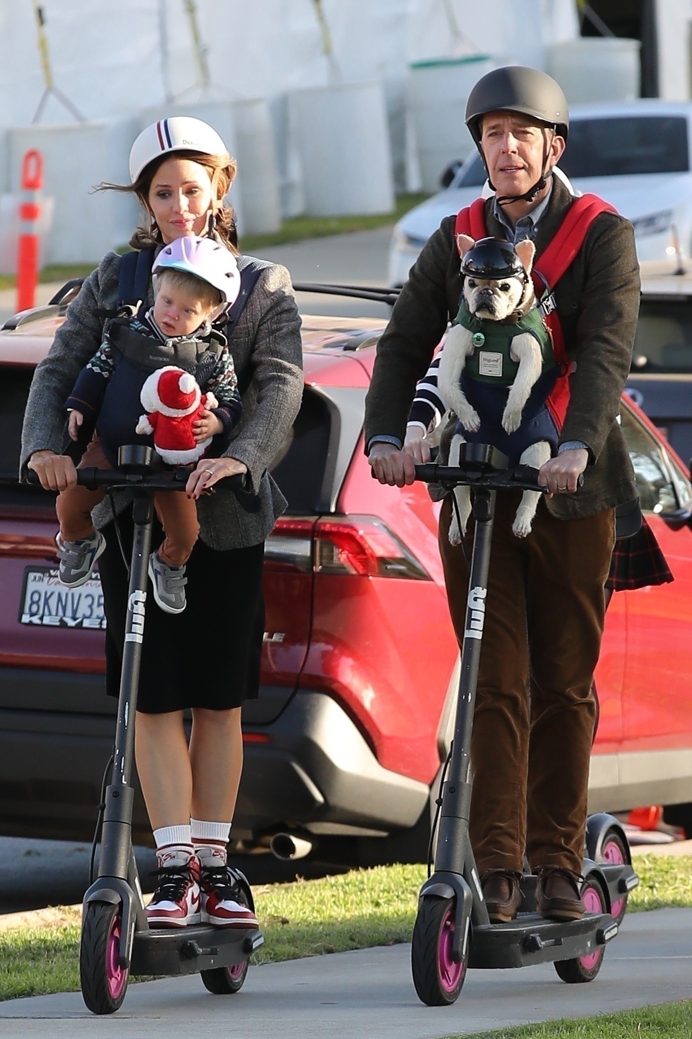 Jennifer Garner and Ed Helms
