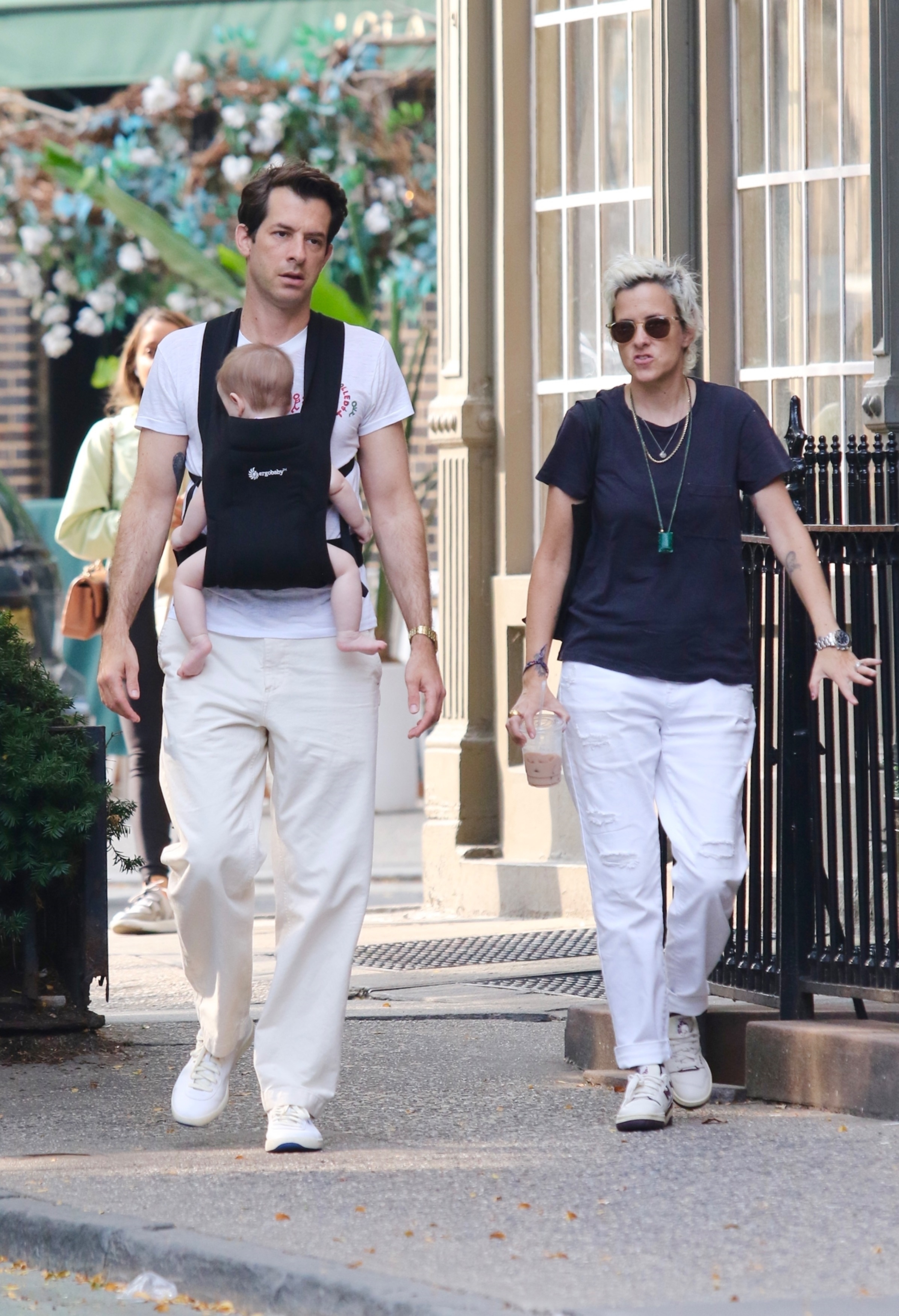 Mark Ronson baby daughter, sister Samantha Ronson